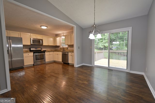 459 Ridgetop Drive NW, Acworth, GA 30102