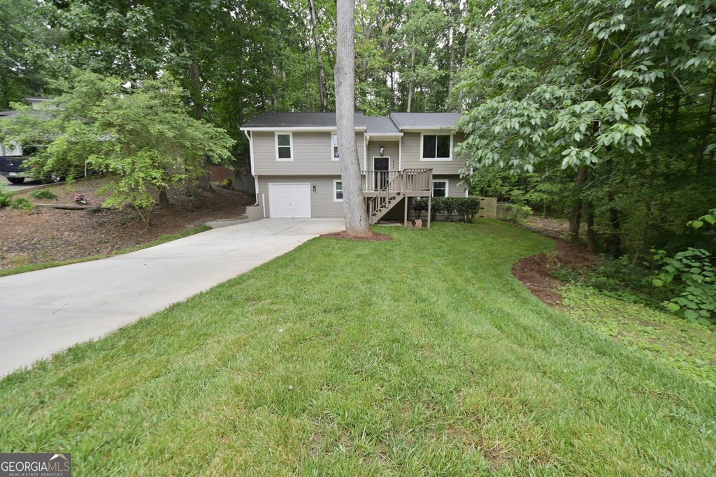459 Ridgetop Drive NW, Acworth, GA 30102