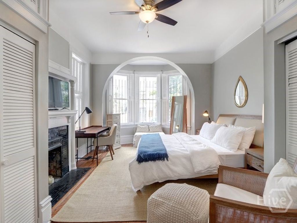 Image 16 of property listing at 109 W Bolton Street A, Savannah, GA 31401