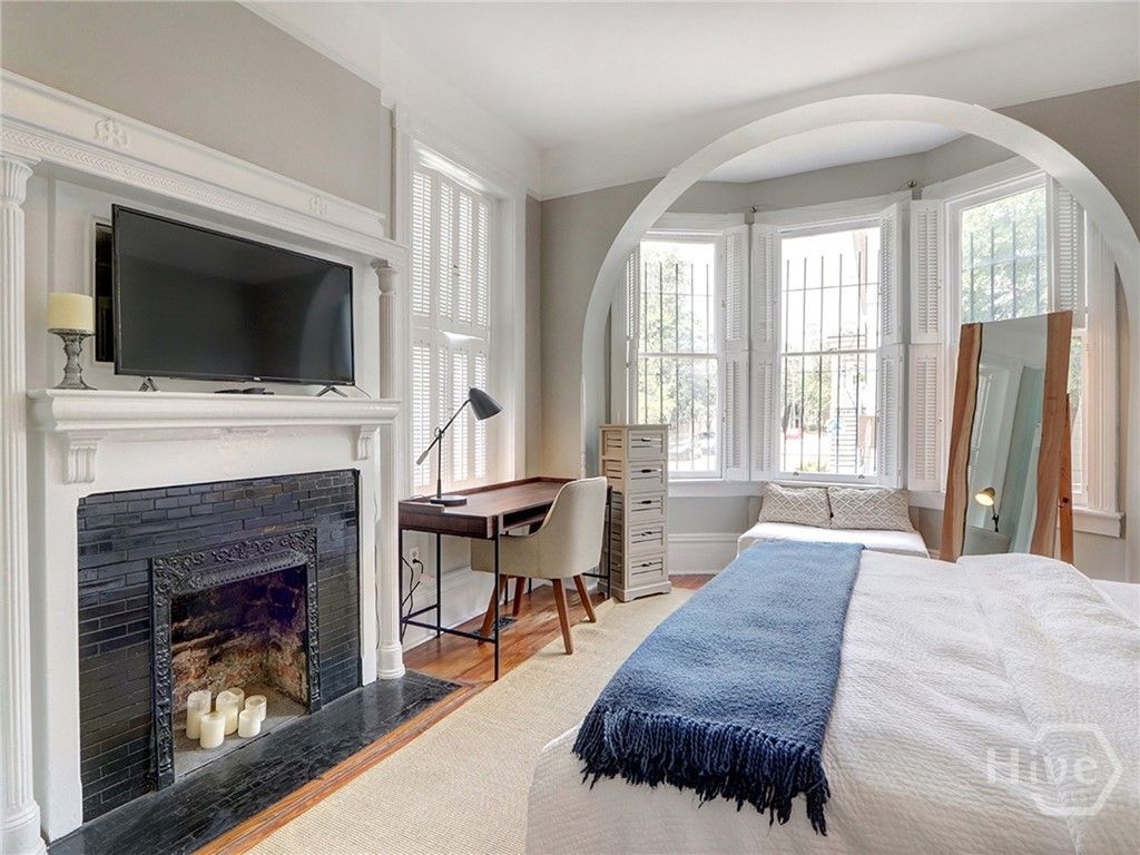 Image 18 of property listing at 109 W Bolton Street A, Savannah, GA 31401