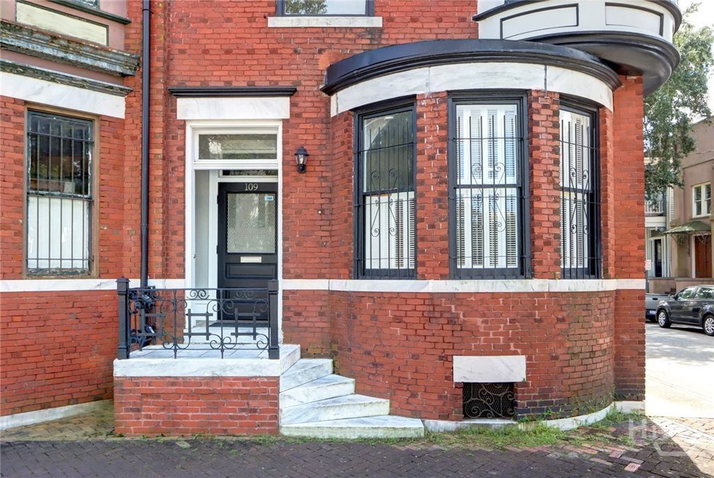 Image 3 of property listing at 109 W Bolton Street A, Savannah, GA 31401