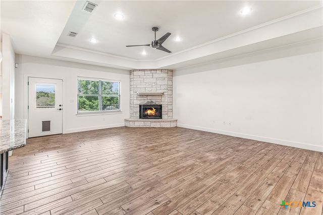 325 OW Lowrey, Salado, TX 76571