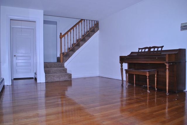 21 Goldsmith Ave, Beverly, MA 01915