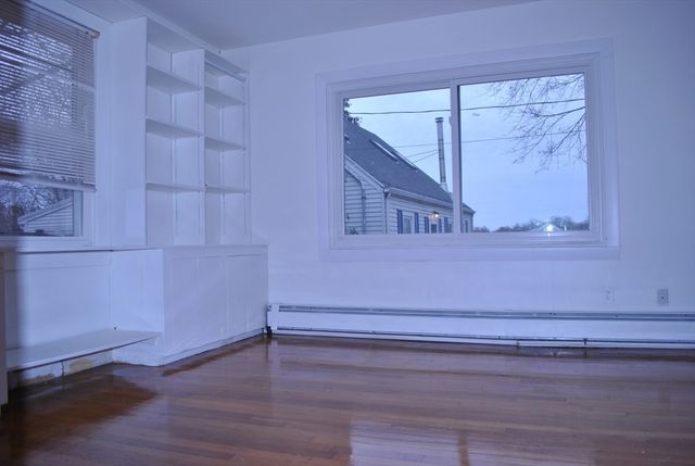 21 Goldsmith Ave, Beverly, MA 01915