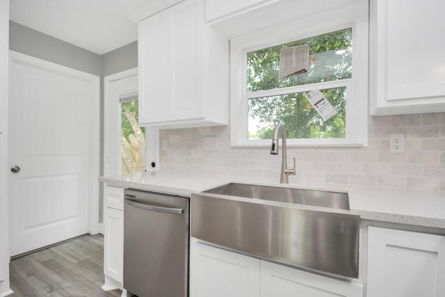 2707 Mcnay Drive, Pasadena, TX 77506