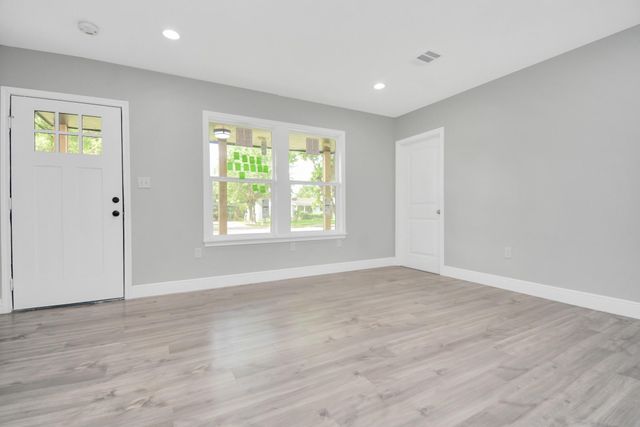 2707 Mcnay Drive, Pasadena, TX 77506