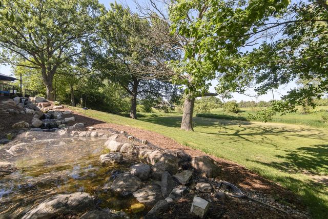 1333 N Riverline DRIVE, Oconomowoc, WI 53066