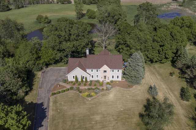 1333 N Riverline DRIVE, Oconomowoc, WI 53066