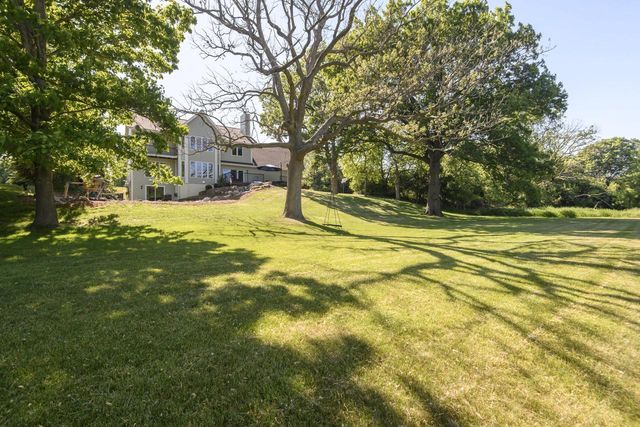 1333 N Riverline DRIVE, Oconomowoc, WI 53066