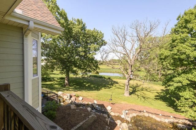 1333 N Riverline DRIVE, Oconomowoc, WI 53066