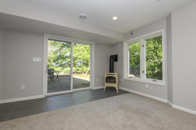 1333 N Riverline DRIVE, Oconomowoc, WI 53066