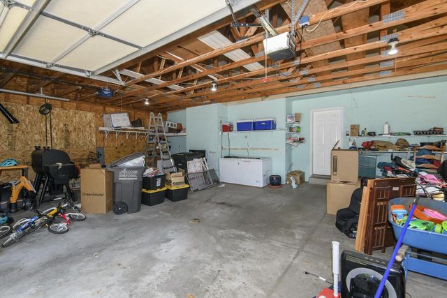 1333 N Riverline DRIVE, Oconomowoc, WI 53066