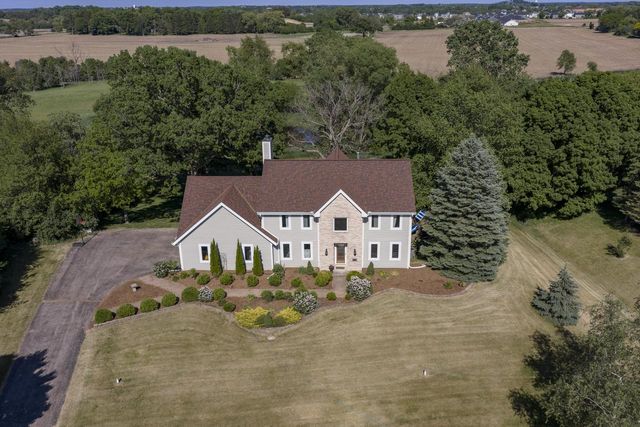 1333 N Riverline DRIVE, Oconomowoc, WI 53066