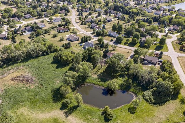 1333 N Riverline DRIVE, Oconomowoc, WI 53066