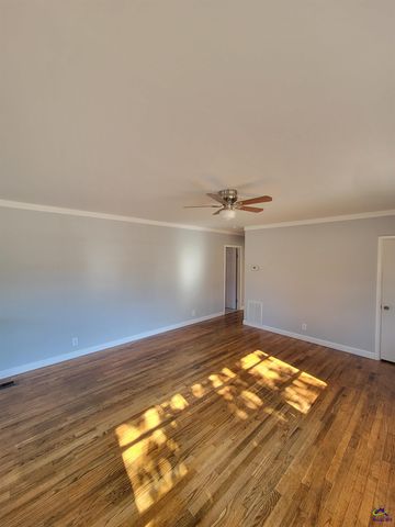 161 E Cherry Street, Cochran, GA 31014