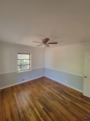 161 E Cherry Street, Cochran, GA 31014