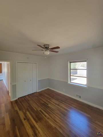 161 E Cherry Street, Cochran, GA 31014