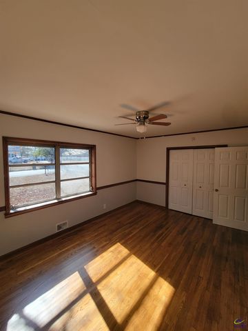 161 E Cherry Street, Cochran, GA 31014