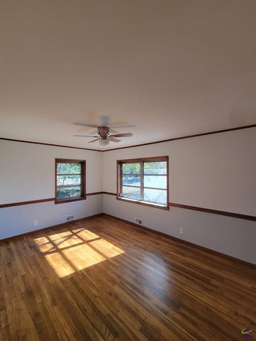 161 E Cherry Street, Cochran, GA 31014