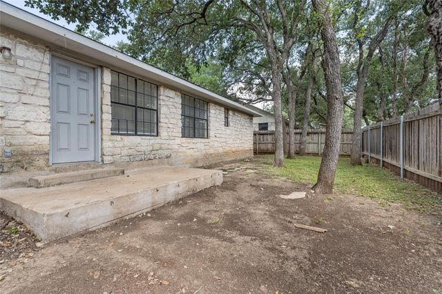 3801 Foust TRL A, Georgetown, TX 78628