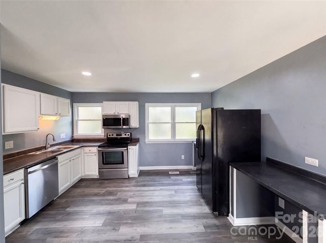 5601 Beaconsfield Road, Charlotte, NC 28214