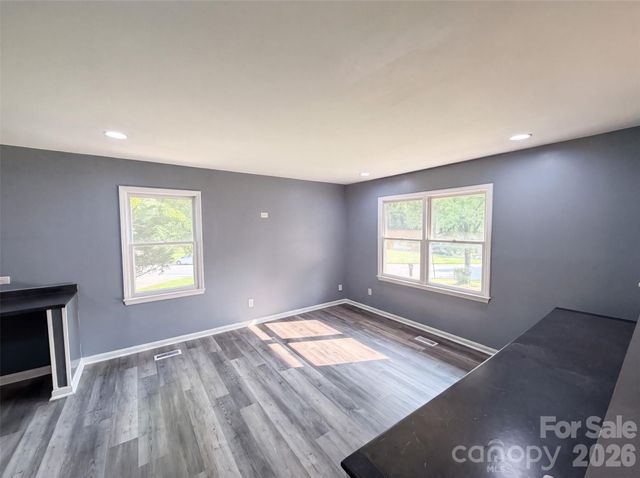 5601 Beaconsfield Road, Charlotte, NC 28214