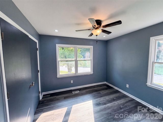 5601 Beaconsfield Road, Charlotte, NC 28214