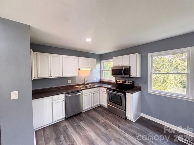5601 Beaconsfield Road, Charlotte, NC 28214