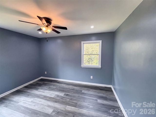 5601 Beaconsfield Road, Charlotte, NC 28214