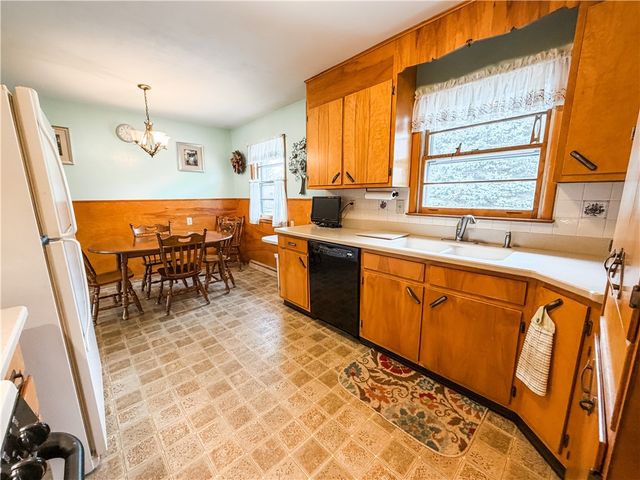 93 Capitol Street, Auburn, NY 13021