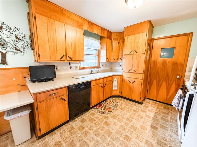 93 Capitol Street, Auburn, NY 13021