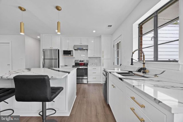 5424 21ST ST N, Arlington, VA 22205