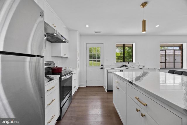 5424 21ST ST N, Arlington, VA 22205