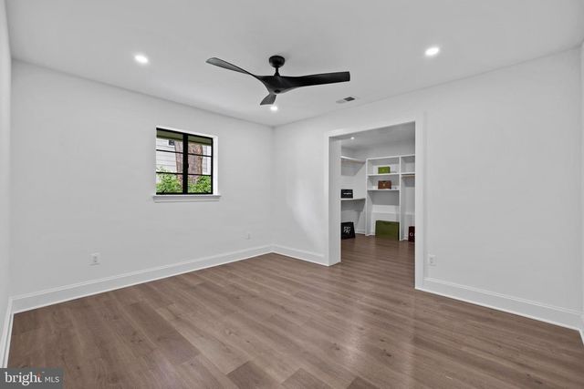 5424 21ST ST N, Arlington, VA 22205