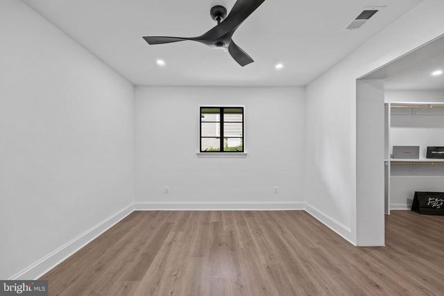 5424 21ST ST N, Arlington, VA 22205