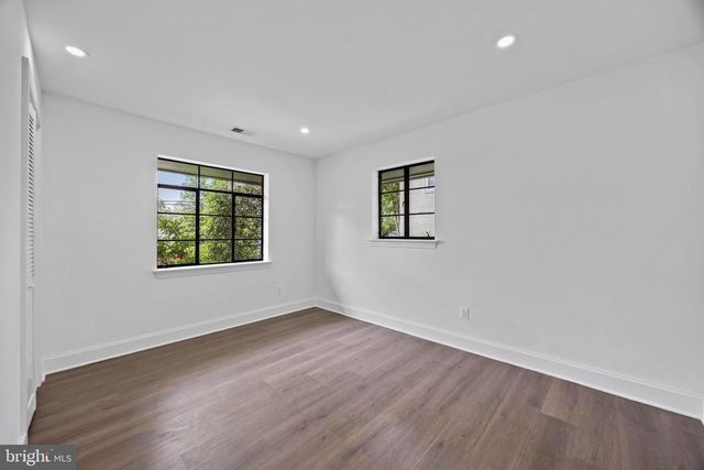 5424 21ST ST N, Arlington, VA 22205