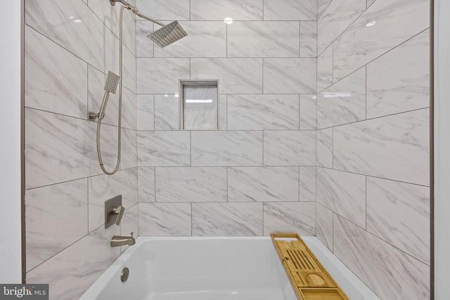 5424 21ST ST N, Arlington, VA 22205