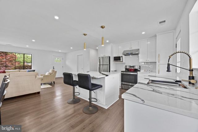 5424 21ST ST N, Arlington, VA 22205