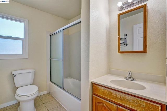 20332 Haviland Ave, Hayward, CA 94541