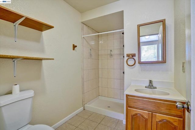 20332 Haviland Ave, Hayward, CA 94541