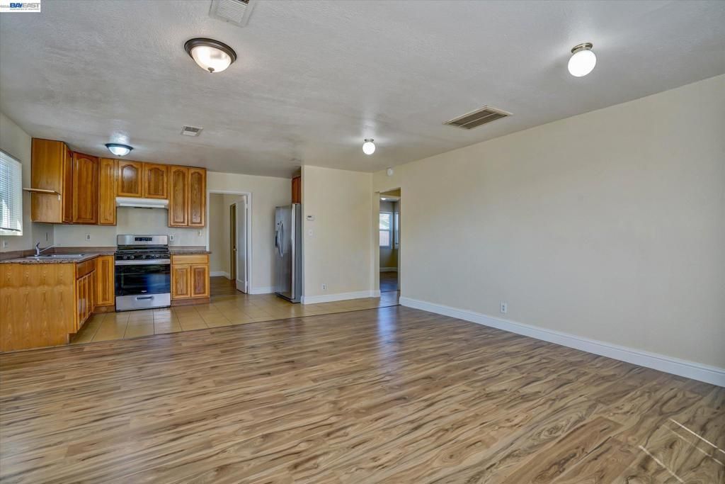 20332 Haviland Ave, Hayward, CA 94541