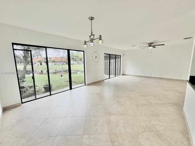1415 SW 110th Way 1415, Davie, FL 33324
