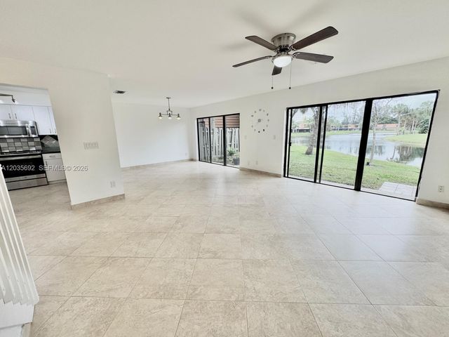 1415 SW 110th Way 1415, Davie, FL 33324