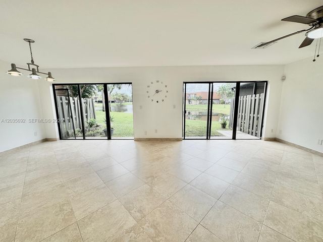 1415 SW 110th Way 1415, Davie, FL 33324