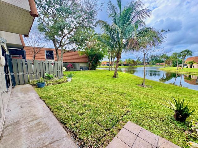 1415 SW 110th Way 1415, Davie, FL 33324