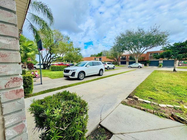 1415 SW 110th Way 1415, Davie, FL 33324