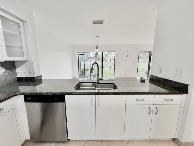 1415 SW 110th Way 1415, Davie, FL 33324