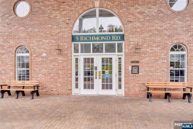 5320 Richmond Road, West Milford, NJ 07480