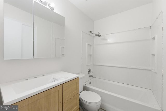 27 VILLANOVA CT, Sicklerville, NJ 08081