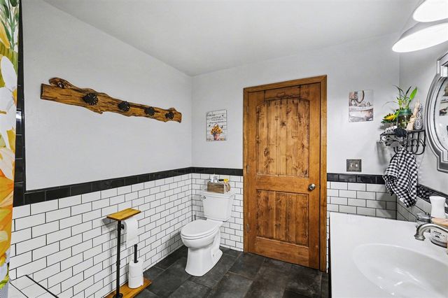 1008 W Grove Street, Greenville, MI 48838